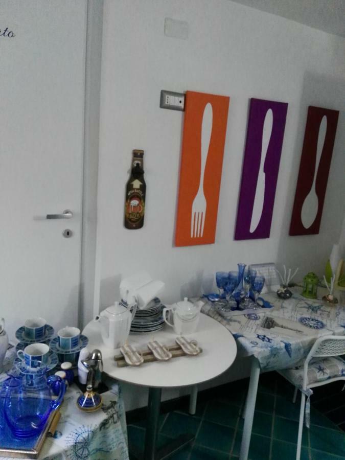 Villa Vittoria Mini Hotel Salerno Ngoại thất bức ảnh