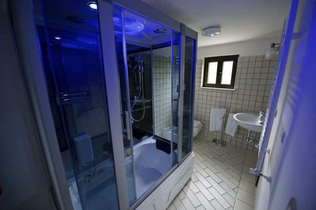 Villa Vittoria Mini Hotel Salerno Ngoại thất bức ảnh