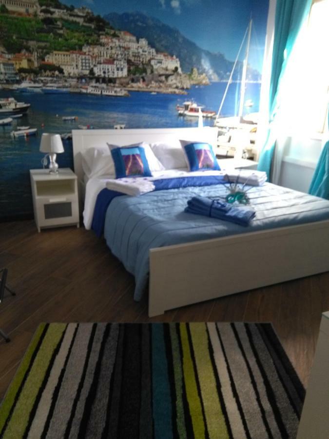 Villa Vittoria Mini Hotel Salerno Ngoại thất bức ảnh