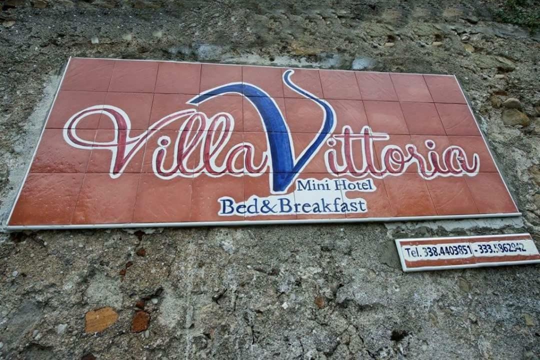 Villa Vittoria Mini Hotel Salerno Ngoại thất bức ảnh